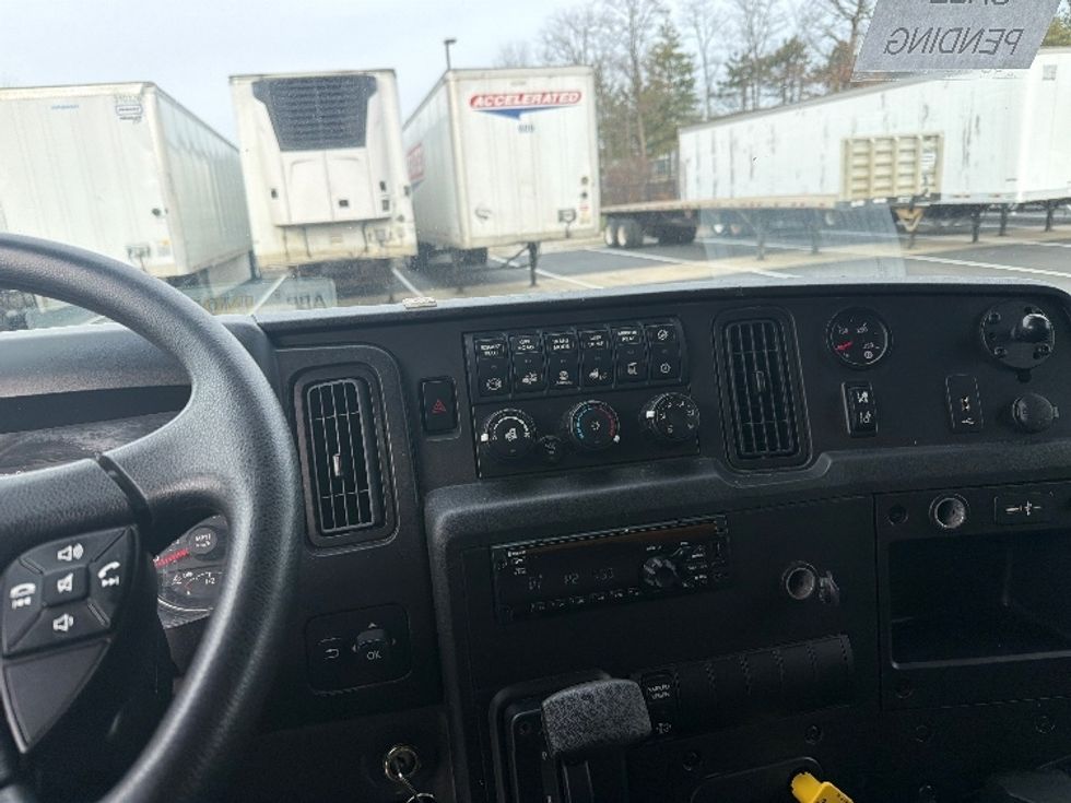 Medium Duty Box Truck-Light and Medium Duty Trucks-International-2021-MV607-Sterling-VA-207,852\n\t\tmiles-$ 39,500 - Image 18