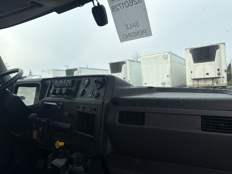 Medium Duty Box Truck-Light and Medium Duty Trucks-International-2021-MV607-Sterling-VA-207,852\n\t\tmiles-$ 39,500 - Image 21