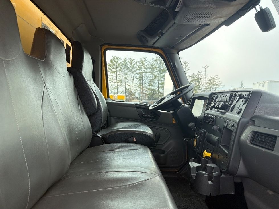 Medium Duty Box Truck-Light and Medium Duty Trucks-International-2021-MV607-Sterling-VA-207,852\n\t\tmiles-$ 39,500 - Image 22