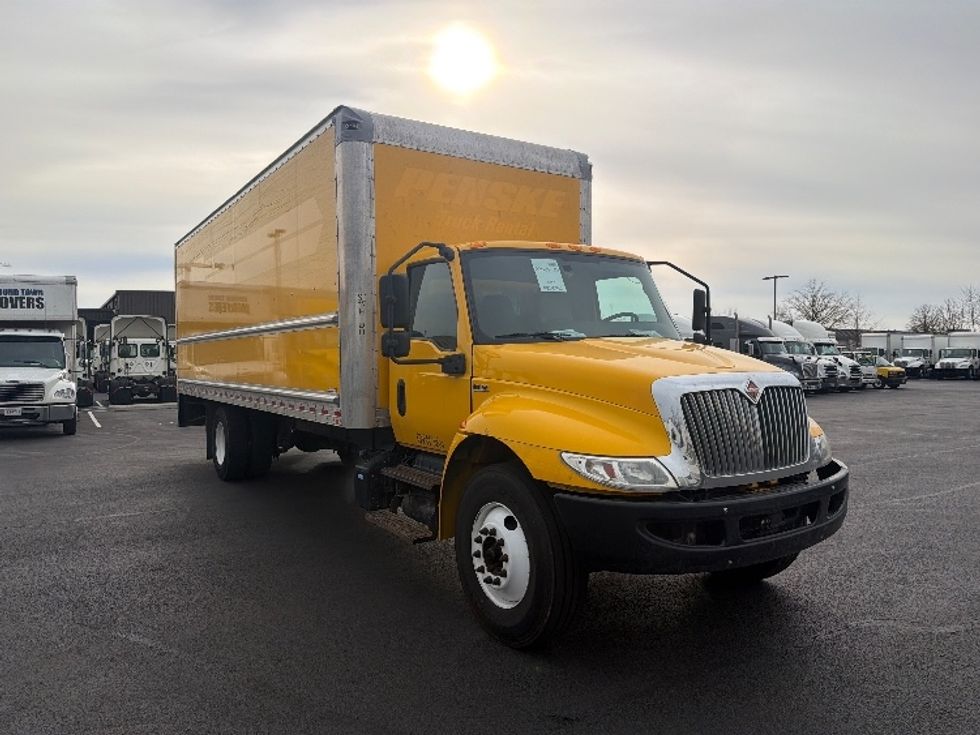 Medium Duty Box Truck-Light and Medium Duty Trucks-International-2021-MV607-Sterling-VA-207,852\n\t\tmiles-$ 39,500 - Image 3