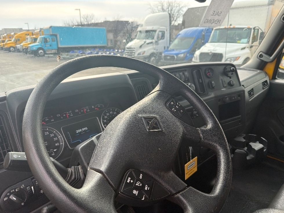 Medium Duty Box Truck-Light and Medium Duty Trucks-International-2021-MV607-Sterling-VA-209,996\n\t\tmiles-$ 39,000 - Image 17