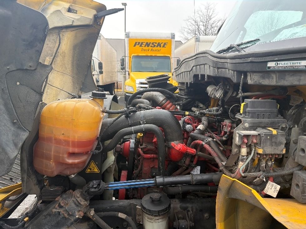 Medium Duty Box Truck-Light and Medium Duty Trucks-International-2021-MV607-Sterling-VA-209,996\n\t\tmiles-$ 39,000 - Image 23