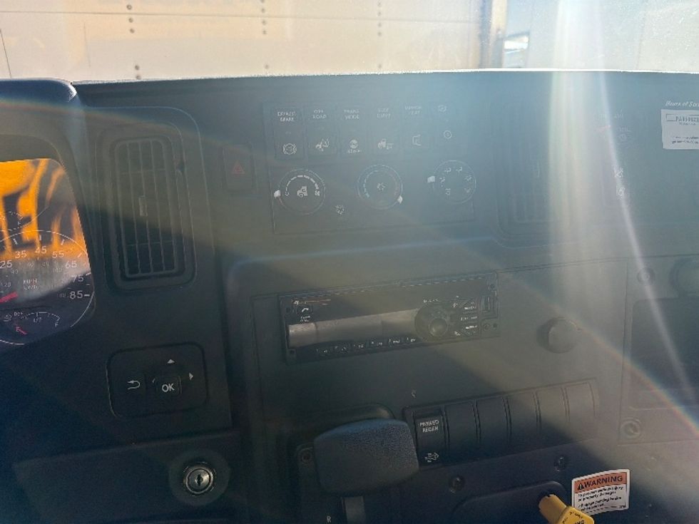 Medium Duty Box Truck-Light and Medium Duty Trucks-International-2021-MV607-Sterling-VA-230,011\n\t\tmiles-$ 36,250 - Image 13