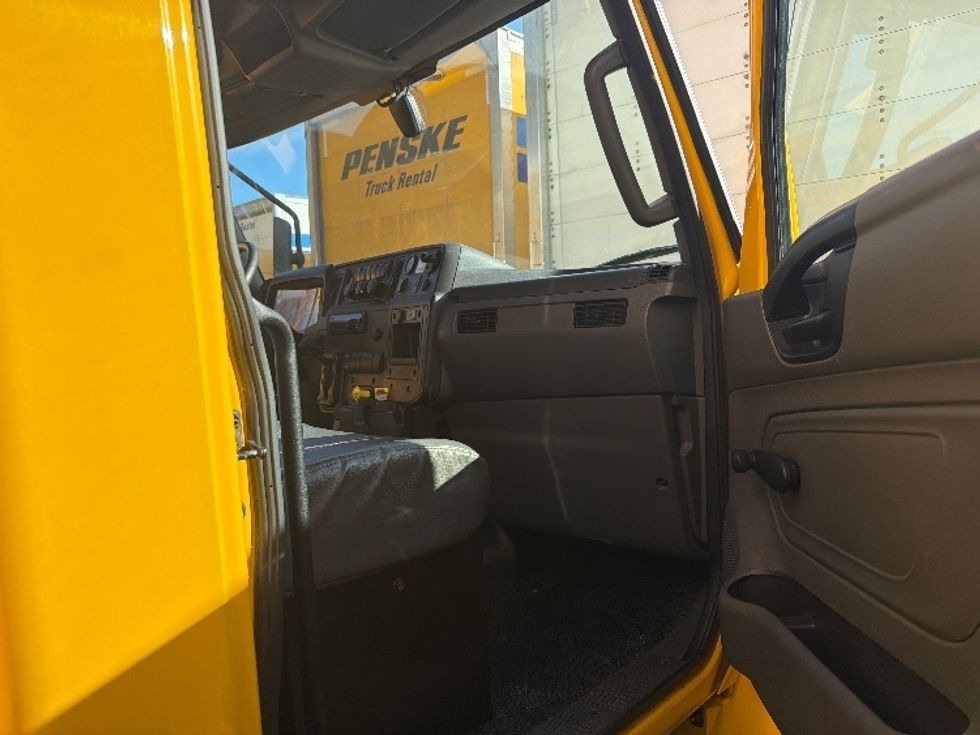 Medium Duty Box Truck-Light and Medium Duty Trucks-International-2021-MV607-Sterling-VA-230,011\n\t\tmiles-$ 36,250 - Image 15