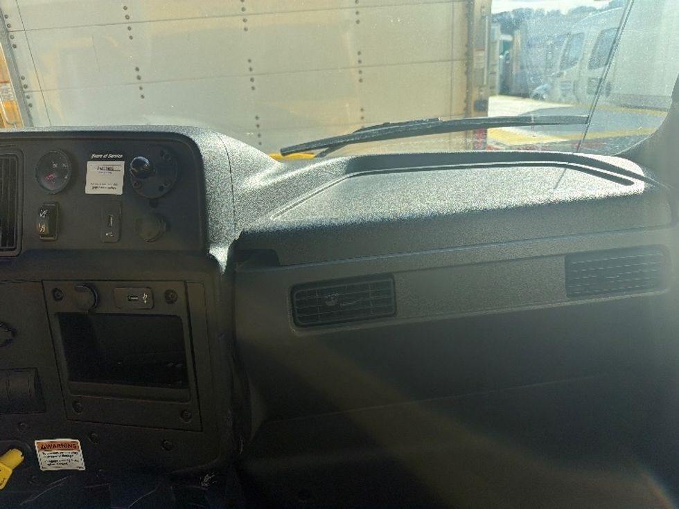 Medium Duty Box Truck-Light and Medium Duty Trucks-International-2021-MV607-Sterling-VA-230,011\n\t\tmiles-$ 36,250 - Image 16