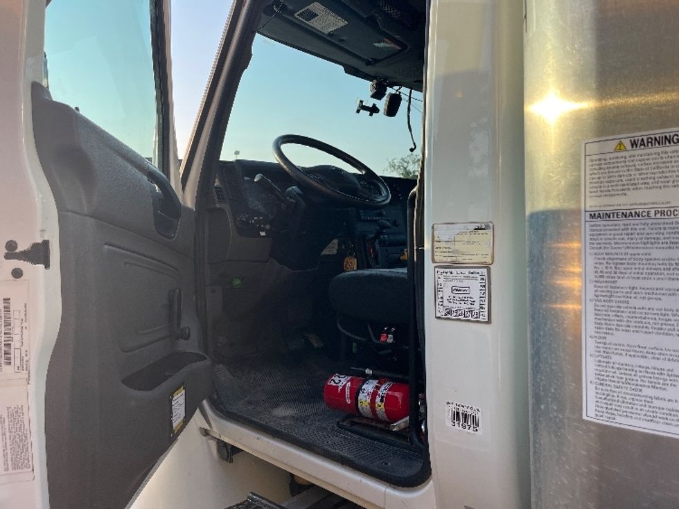 Medium Duty Box Truck-Light and Medium Duty Trucks-International-2021-MV607-Sterling-VA-95,003\n\t\tmiles-$ 54,750 - Image 16