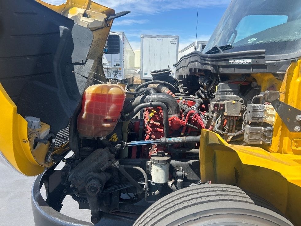 Medium Duty Box Truck-Light and Medium Duty Trucks-International-2021-MV607-Stockton-CA-213,283\n\t\tmiles-$ 40,250 - Image 24