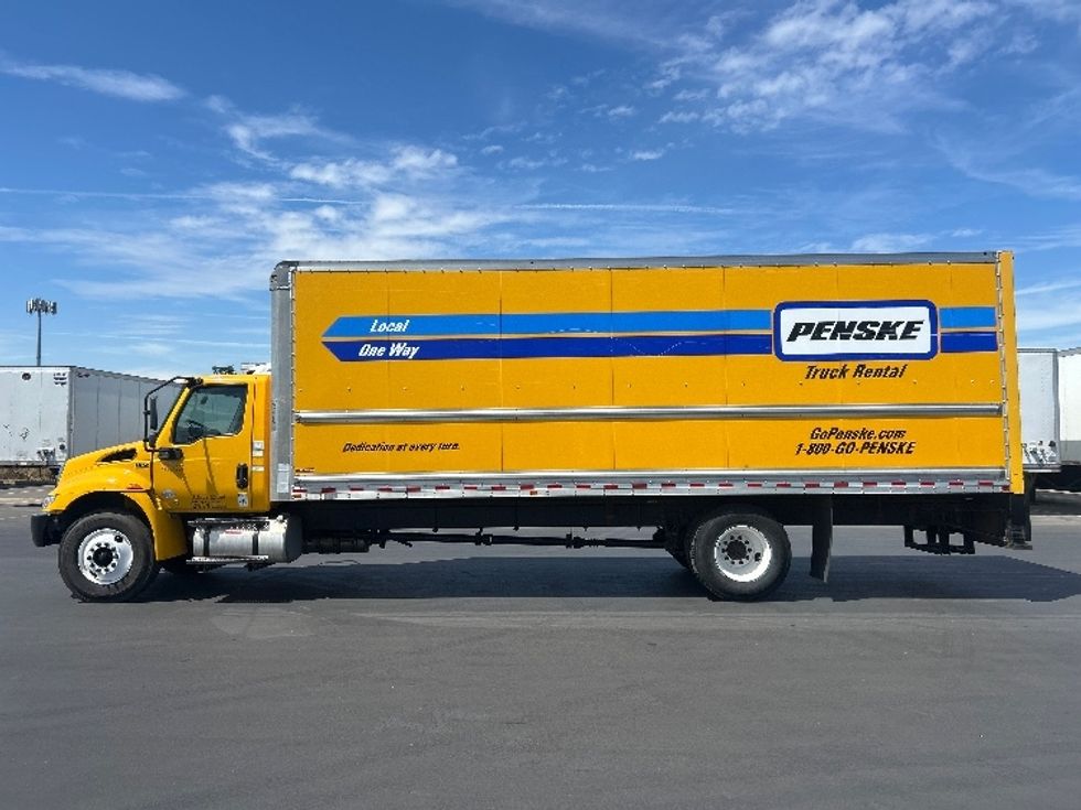 Medium Duty Box Truck-Light and Medium Duty Trucks-International-2021-MV607-Stockton-CA-213,283\n\t\tmiles-$ 40,250 - Image 4