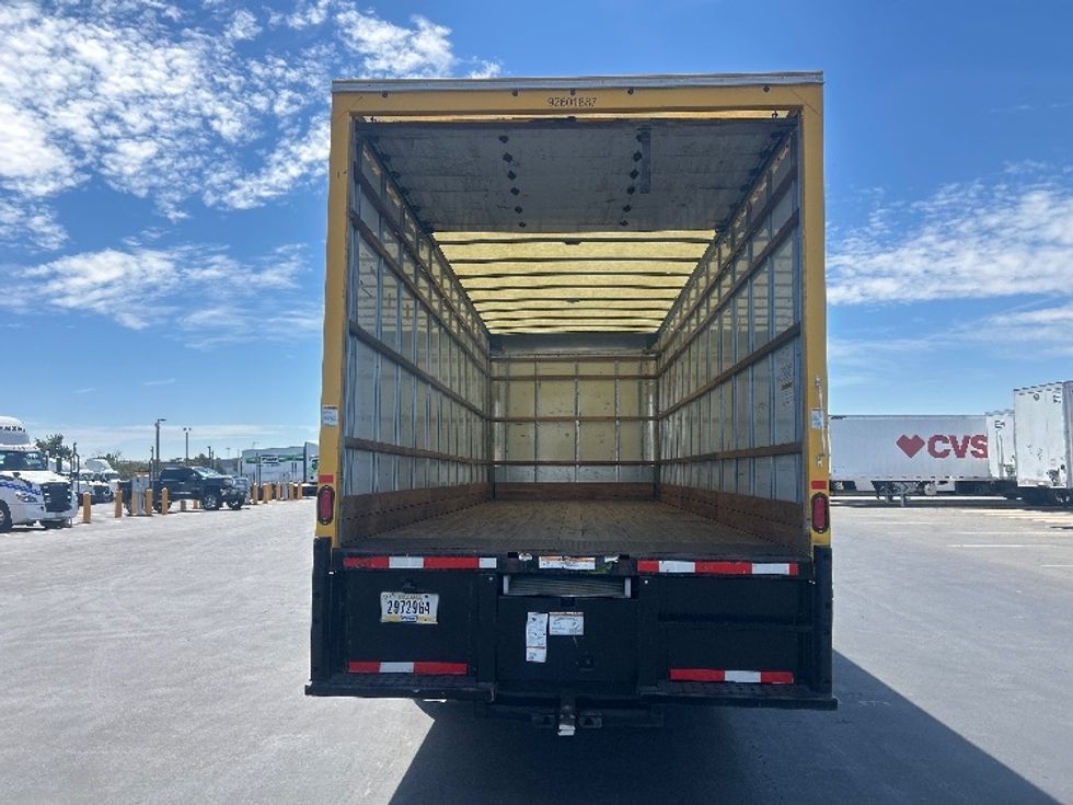 Medium Duty Box Truck-Light and Medium Duty Trucks-International-2021-MV607-Stockton-CA-213,283\n\t\tmiles-$ 40,250 - Image 8