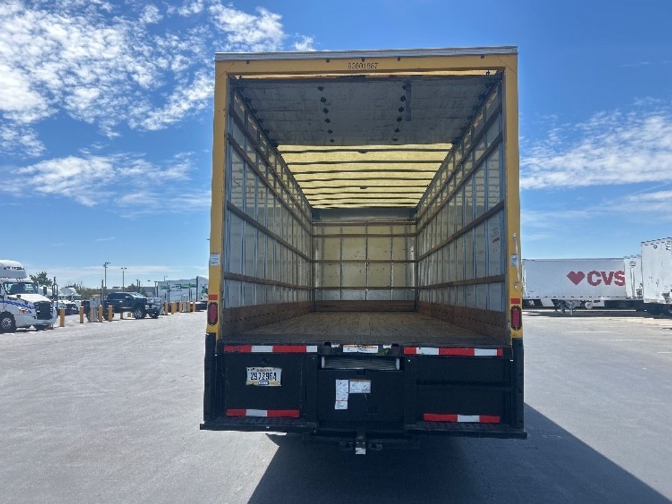 Medium Duty Box Truck-Light and Medium Duty Trucks-International-2021-MV607-Stockton-CA-213,283\n\t\tmiles-$ 40,250 - Image 9
