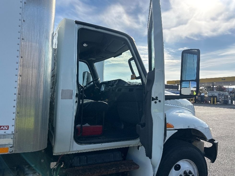 Medium Duty Box Truck-Light and Medium Duty Trucks-International-2021-MV607-Sturtevant-WI-117,362\n\t\tmiles-$ 52,250 - Image 20