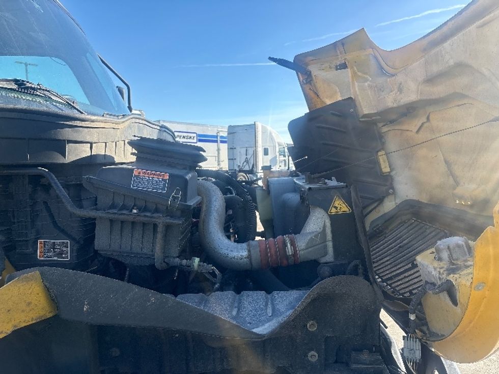 Medium Duty Box Truck-Light and Medium Duty Trucks-International-2021-MV607-Sturtevant-WI-186,985\n\t\tmiles-$ 43,000 - Image 22