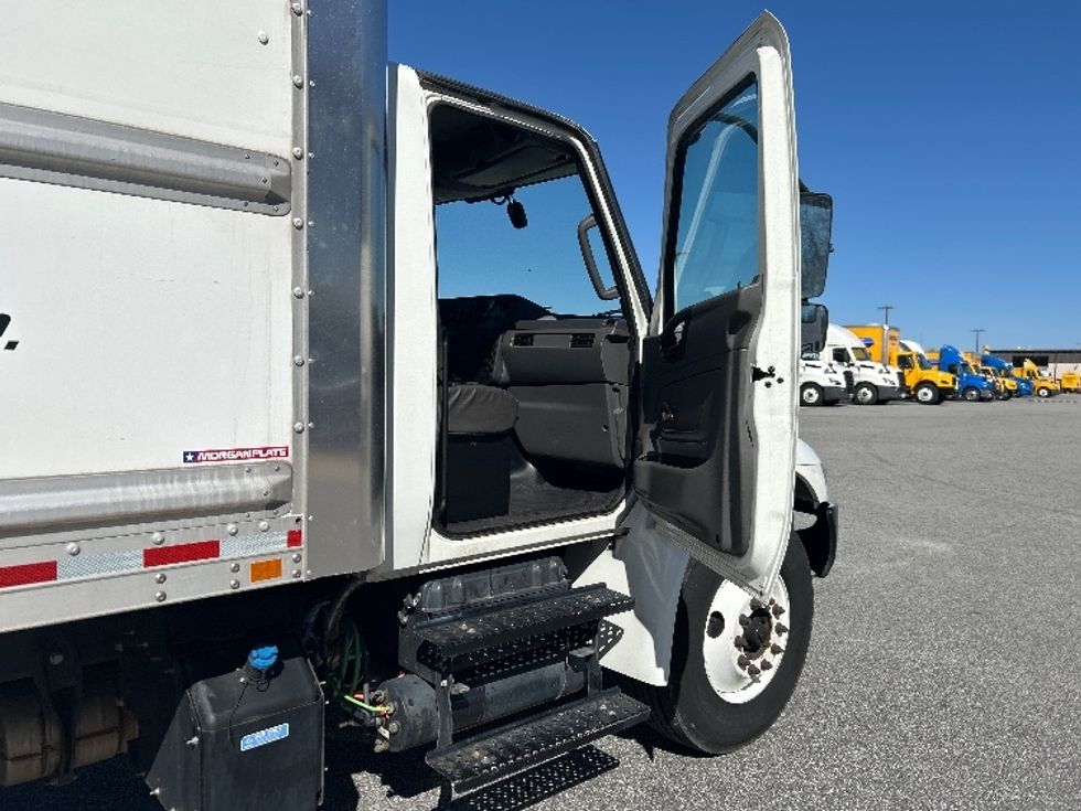 Medium Duty Box Truck-Light and Medium Duty Trucks-International-2021-MV607-Sturtevant-WI-206,035\n\t\tmiles-$ 52,000 - Image 16
