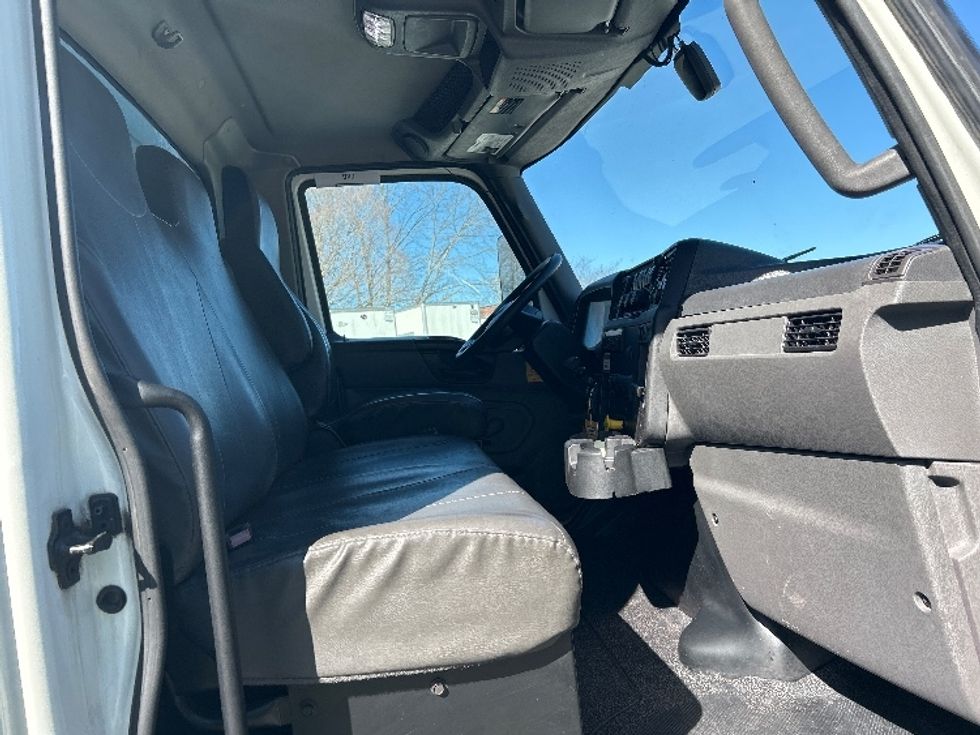 Medium Duty Box Truck-Light and Medium Duty Trucks-International-2021-MV607-Sturtevant-WI-206,035\n\t\tmiles-$ 52,000 - Image 22