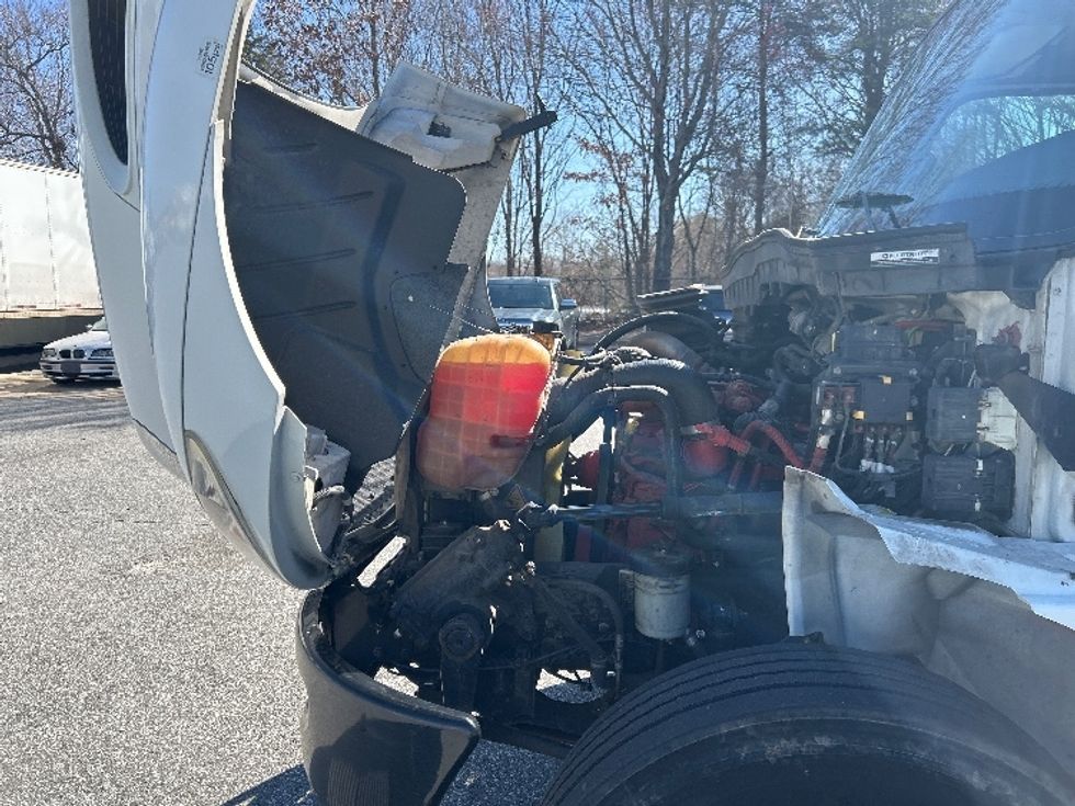 Medium Duty Box Truck-Light and Medium Duty Trucks-International-2021-MV607-Sturtevant-WI-206,035\n\t\tmiles-$ 52,000 - Image 24