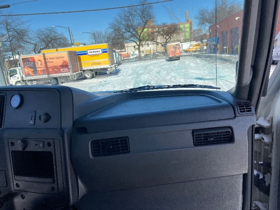 Medium Duty Box Truck-Light and Medium Duty Trucks-International-2021-MV607-Sturtevant-WI-32,597\n\t\tmiles-$ 55,250 - Image 21