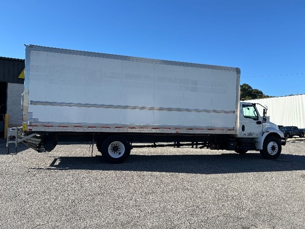 Medium Duty Box Truck-Light and Medium Duty Trucks-International-2021-MV607-Suffolk-VA-135,962\n\t\tmiles-$ 63,500 - Image 15