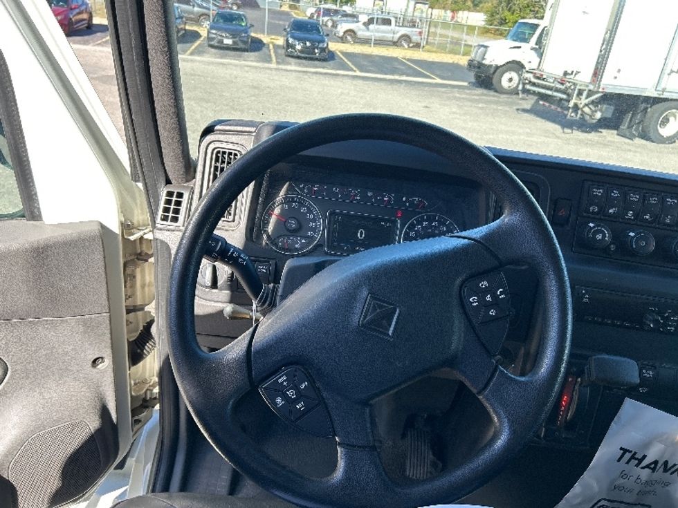 Medium Duty Box Truck-Light and Medium Duty Trucks-International-2021-MV607-Suffolk-VA-135,962\n\t\tmiles-$ 63,500 - Image 18