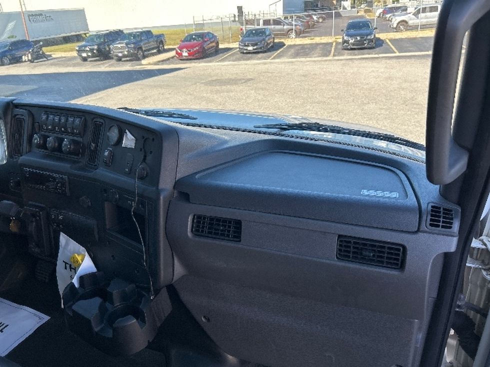 Medium Duty Box Truck-Light and Medium Duty Trucks-International-2021-MV607-Suffolk-VA-135,962\n\t\tmiles-$ 63,500 - Image 21