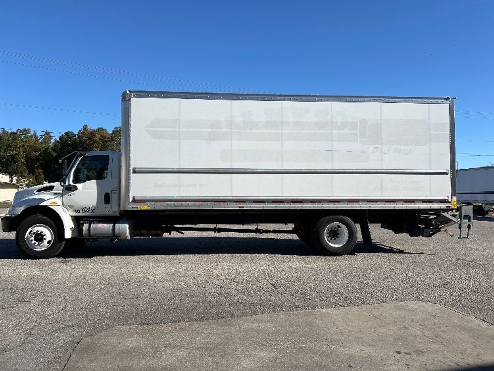 Medium Duty Box Truck-Light and Medium Duty Trucks-International-2021-MV607-Suffolk-VA-135,962\n\t\tmiles-$ 63,500 - Image 4