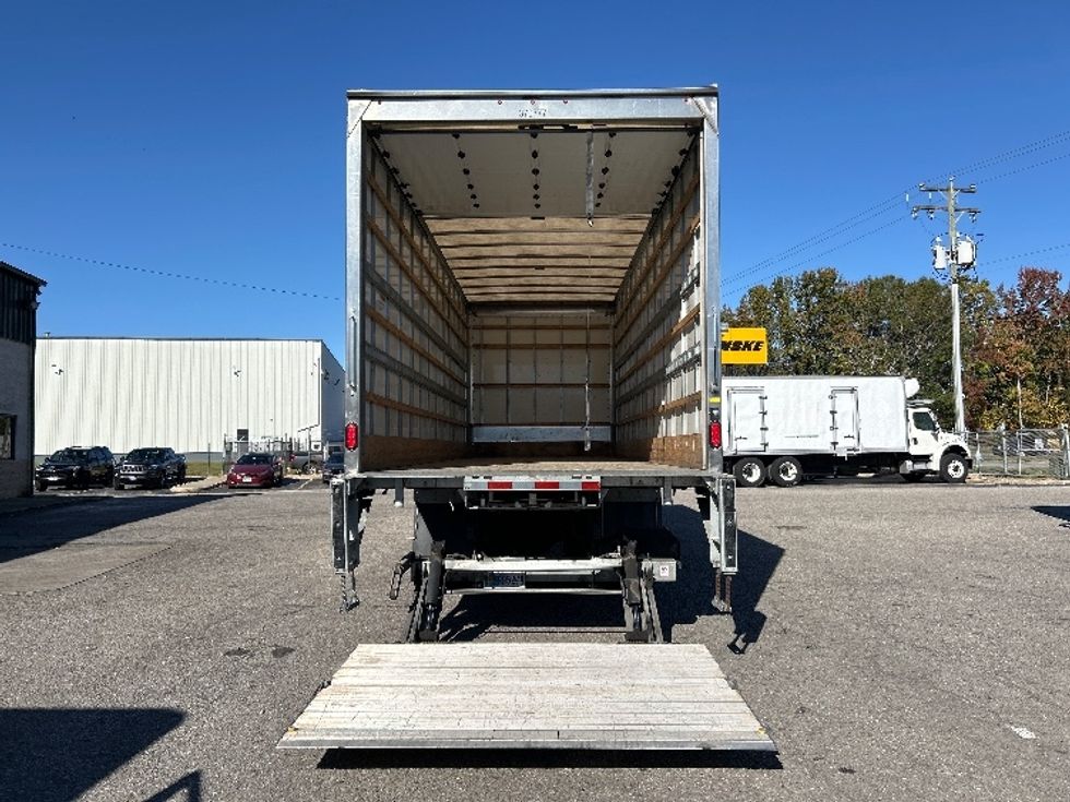 Medium Duty Box Truck-Light and Medium Duty Trucks-International-2021-MV607-Suffolk-VA-135,962\n\t\tmiles-$ 63,500 - Image 9