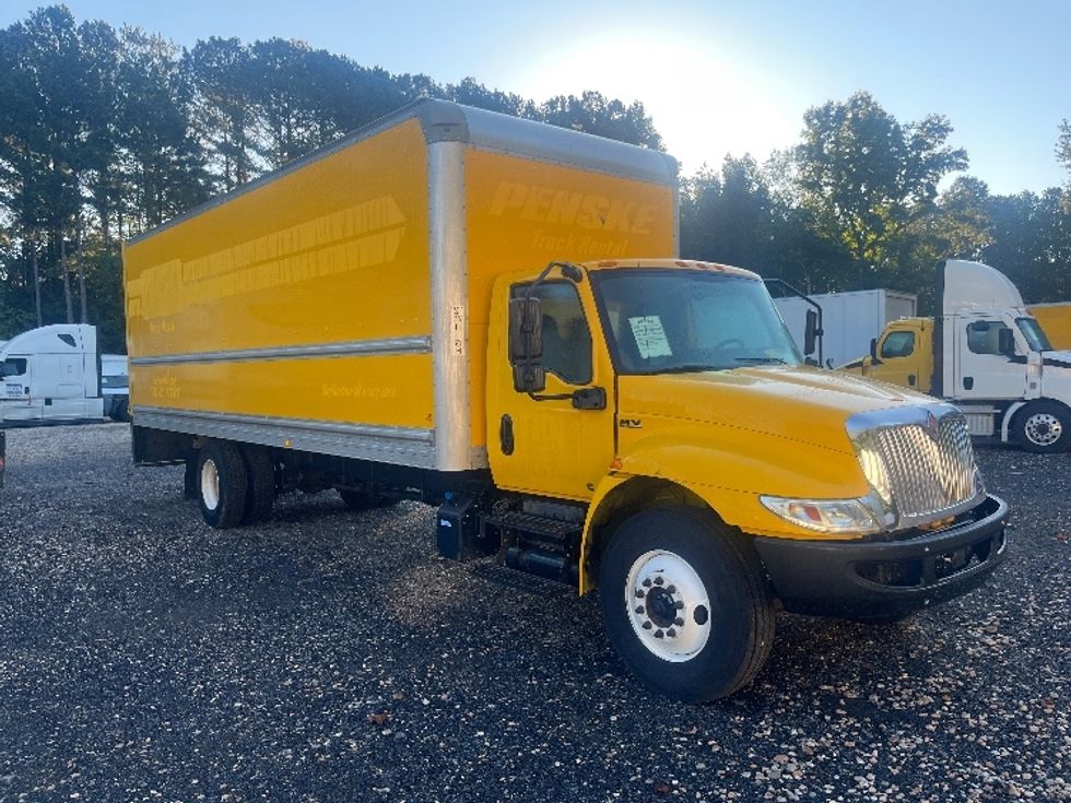 Medium Duty Box Truck-Light and Medium Duty Trucks-International-2021-MV607-Suwanee-GA-219,331\n\t\tmiles-$ 42,500 - Image 1