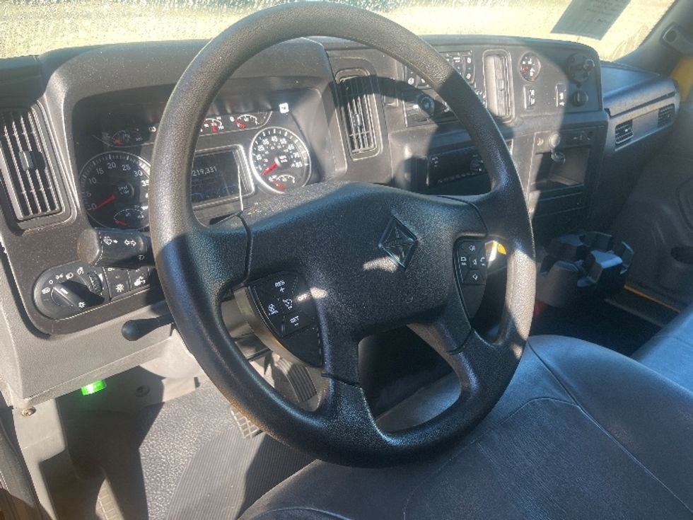Medium Duty Box Truck-Light and Medium Duty Trucks-International-2021-MV607-Suwanee-GA-219,331\n\t\tmiles-$ 42,500 - Image 16