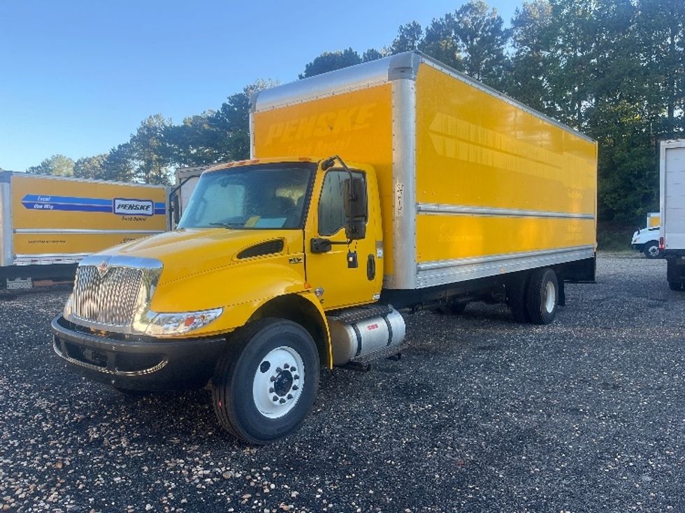Medium Duty Box Truck-Light and Medium Duty Trucks-International-2021-MV607-Suwanee-GA-219,331\n\t\tmiles-$ 42,500 - Image 3