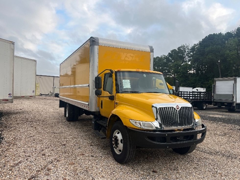Medium Duty Box Truck-Light and Medium Duty Trucks-International-2021-MV607-Suwanee-GA-234,981\n\t\tmiles-$ 37,250 - Image 1