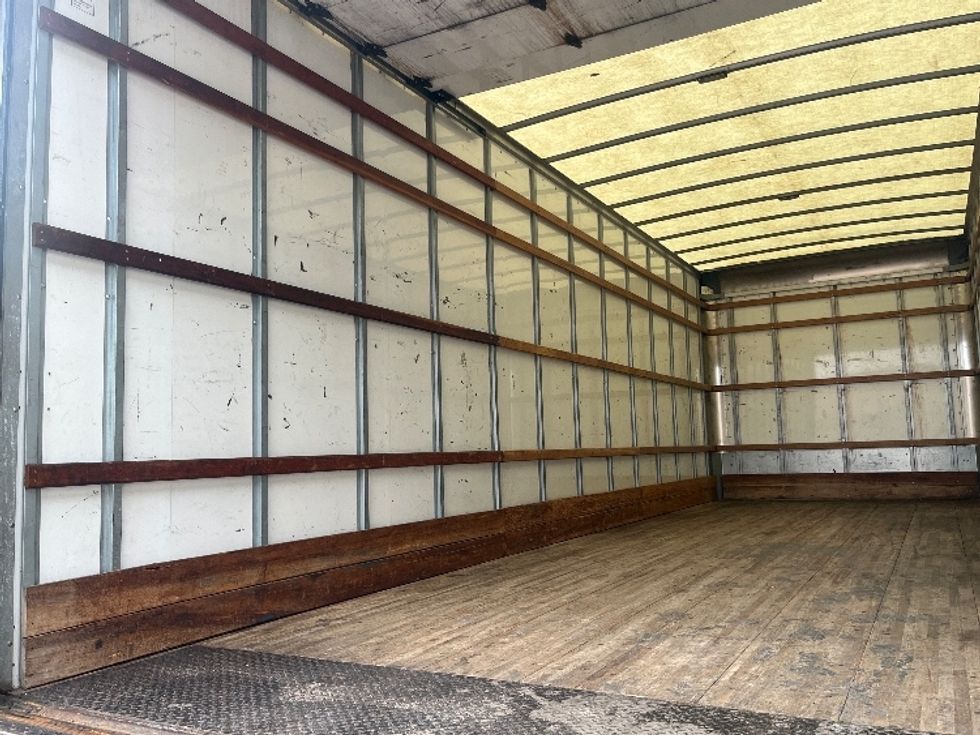 Medium Duty Box Truck-Light and Medium Duty Trucks-International-2021-MV607-Suwanee-GA-234,981\n\t\tmiles-$ 37,250 - Image 10