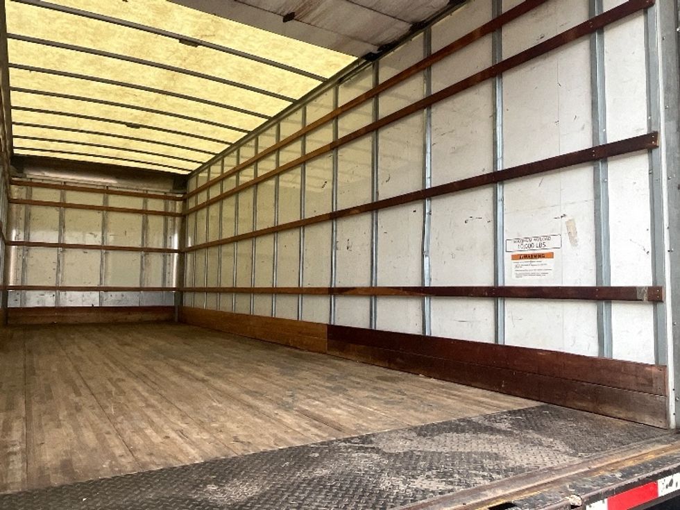 Medium Duty Box Truck-Light and Medium Duty Trucks-International-2021-MV607-Suwanee-GA-234,981\n\t\tmiles-$ 37,250 - Image 11