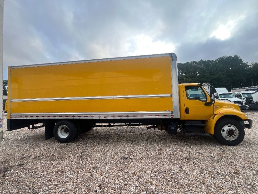 Medium Duty Box Truck-Light and Medium Duty Trucks-International-2021-MV607-Suwanee-GA-234,981\n\t\tmiles-$ 37,250 - Image 14