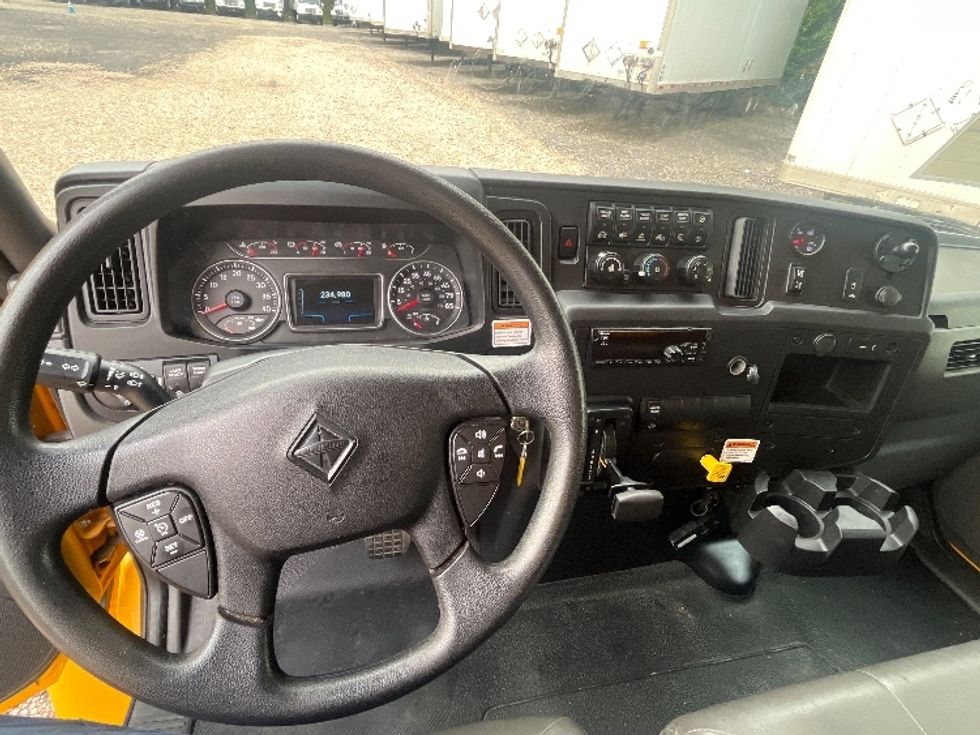 Medium Duty Box Truck-Light and Medium Duty Trucks-International-2021-MV607-Suwanee-GA-234,981\n\t\tmiles-$ 37,250 - Image 17
