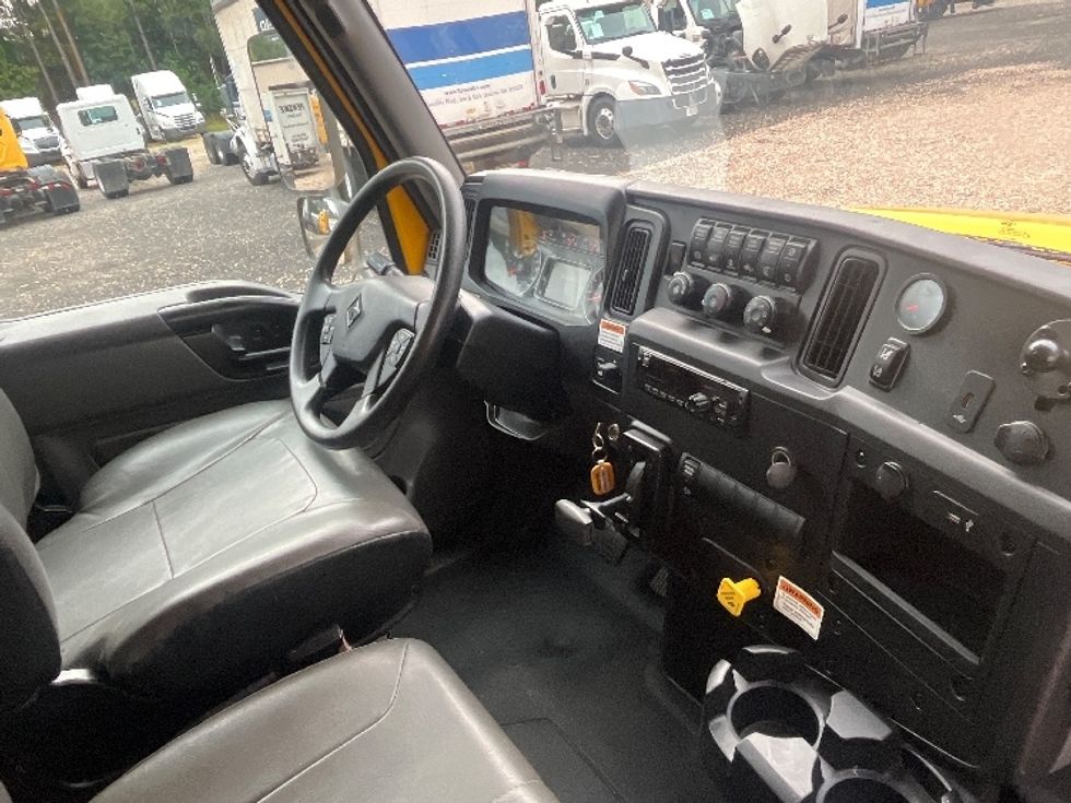 Medium Duty Box Truck-Light and Medium Duty Trucks-International-2021-MV607-Suwanee-GA-234,981\n\t\tmiles-$ 37,250 - Image 21