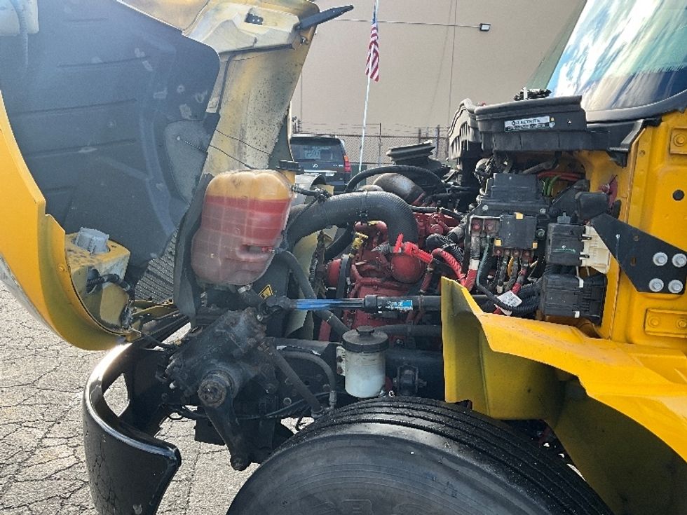 Medium Duty Box Truck-Light and Medium Duty Trucks-International-2021-MV607-Tacoma-WA-188,332\n\t\tmiles-$ 44,000 - Image 24