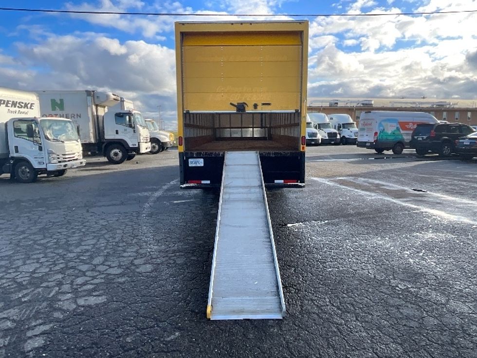 Medium Duty Box Truck-Light and Medium Duty Trucks-International-2021-MV607-Tacoma-WA-188,332\n\t\tmiles-$ 44,000 - Image 9