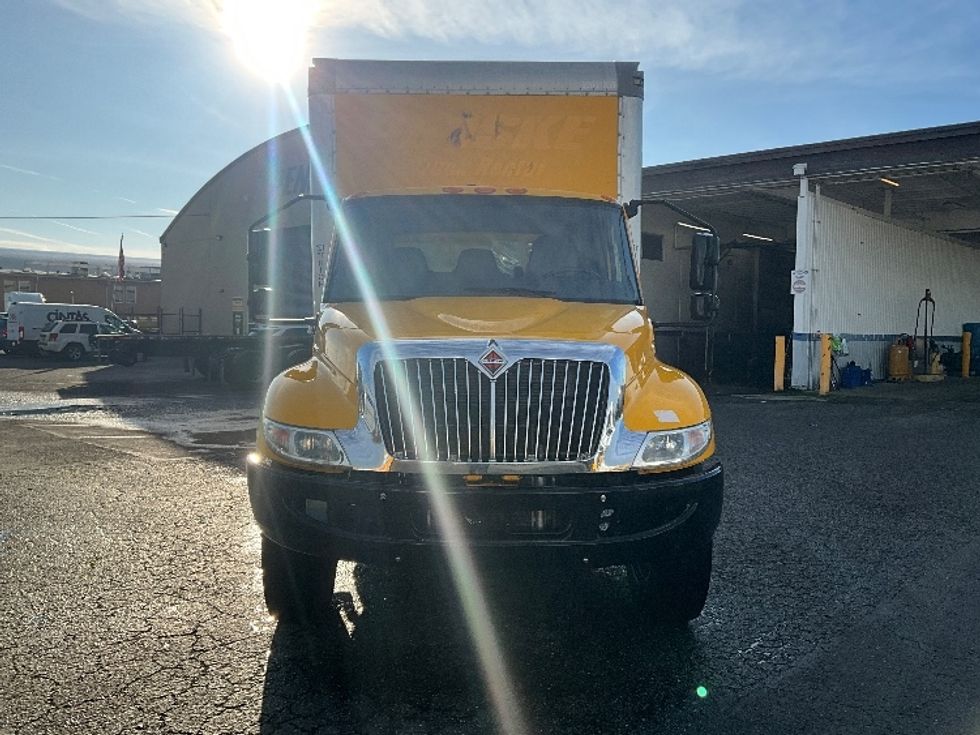 Medium Duty Box Truck-Light and Medium Duty Trucks-International-2021-MV607-Tacoma-WA-203,038\n\t\tmiles-$ 41,750 - Image 2