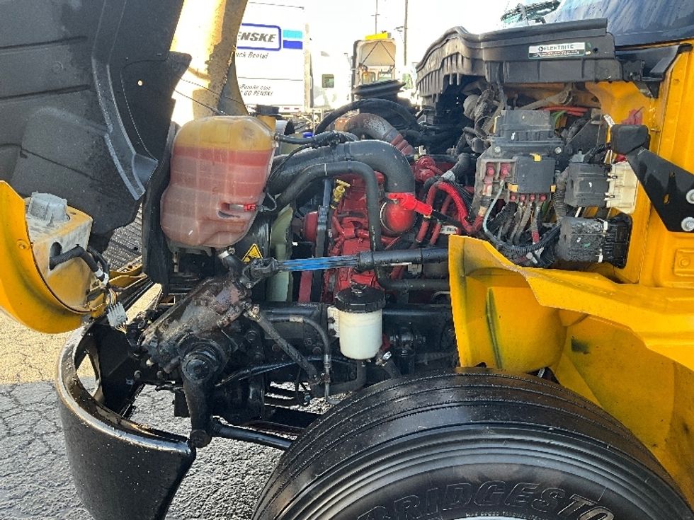 Medium Duty Box Truck-Light and Medium Duty Trucks-International-2021-MV607-Tacoma-WA-203,038\n\t\tmiles-$ 41,750 - Image 24