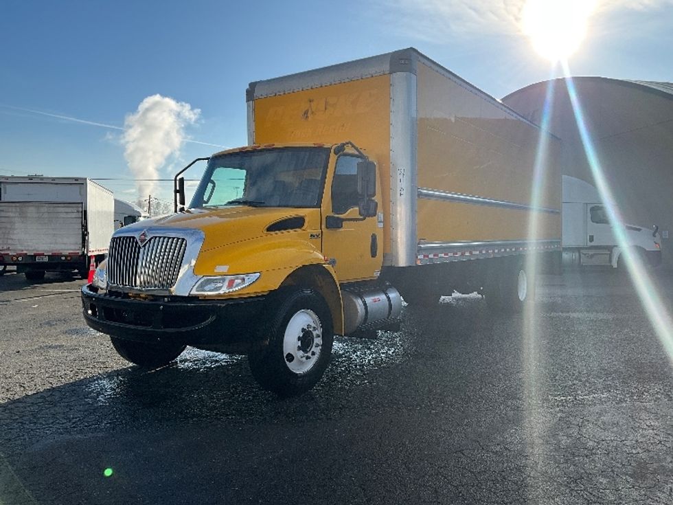 Medium Duty Box Truck-Light and Medium Duty Trucks-International-2021-MV607-Tacoma-WA-203,038\n\t\tmiles-$ 41,750 - Image 3