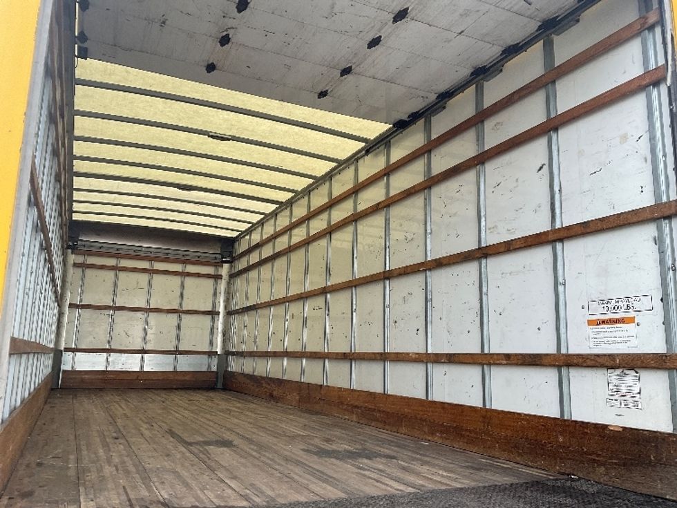 Medium Duty Box Truck-Light and Medium Duty Trucks-International-2021-MV607-Tacoma-WA-221,750\n\t\tmiles-$ 39,000 - Image 12