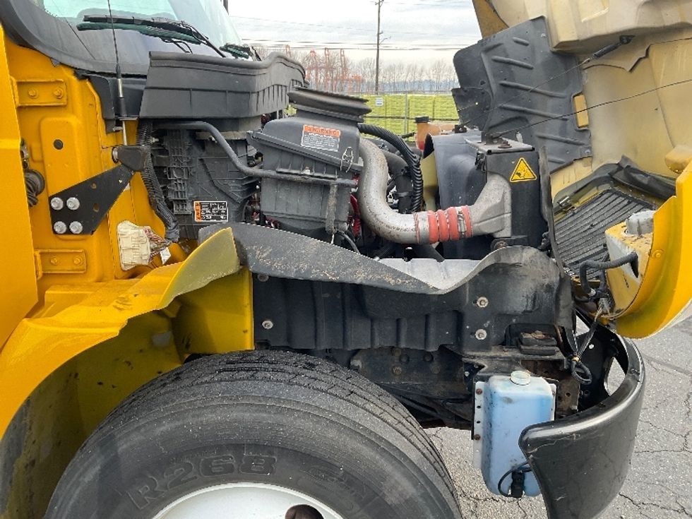 Medium Duty Box Truck-Light and Medium Duty Trucks-International-2021-MV607-Tacoma-WA-221,750\n\t\tmiles-$ 39,000 - Image 23