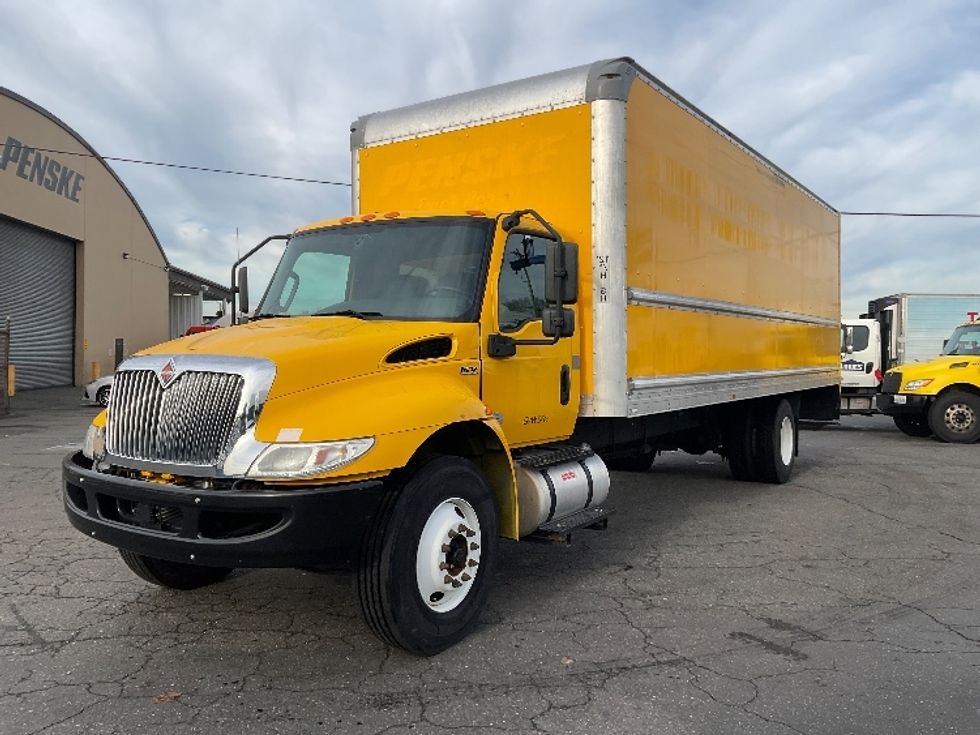Medium Duty Box Truck-Light and Medium Duty Trucks-International-2021-MV607-Tacoma-WA-221,750\n\t\tmiles-$ 39,000 - Image 3