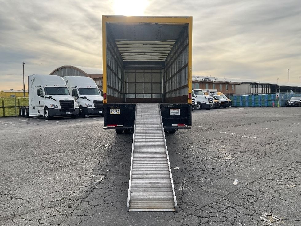 Medium Duty Box Truck-Light and Medium Duty Trucks-International-2021-MV607-Tacoma-WA-221,750\n\t\tmiles-$ 39,000 - Image 9