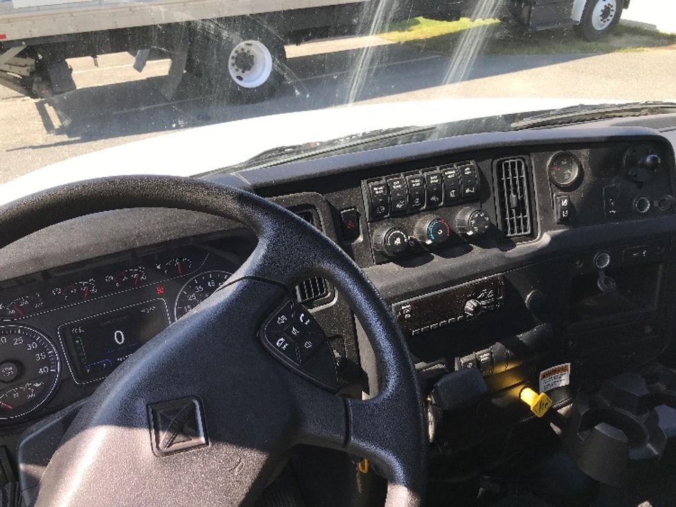 Medium Duty Box Truck-Light and Medium Duty Trucks-International-2021-MV607-Tallahassee-FL-178,278\n\t\tmiles-$ 54,750 - Image 18