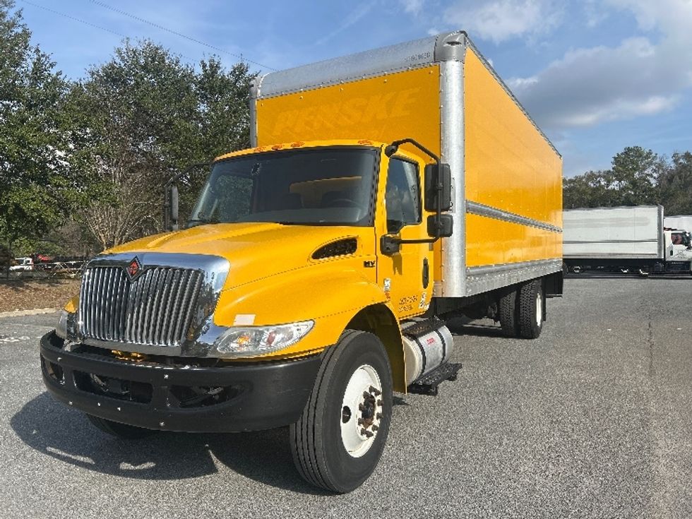 Medium Duty Box Truck-Light and Medium Duty Trucks-International-2021-MV607-Tallahassee-FL-211,050\n\t\tmiles-$ 40,750 - Image 1
