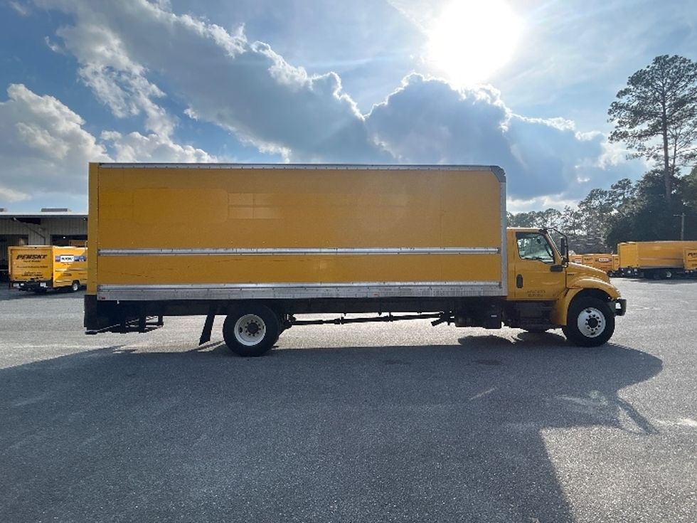 Medium Duty Box Truck-Light and Medium Duty Trucks-International-2021-MV607-Tallahassee-FL-211,050\n\t\tmiles-$ 40,750 - Image 15