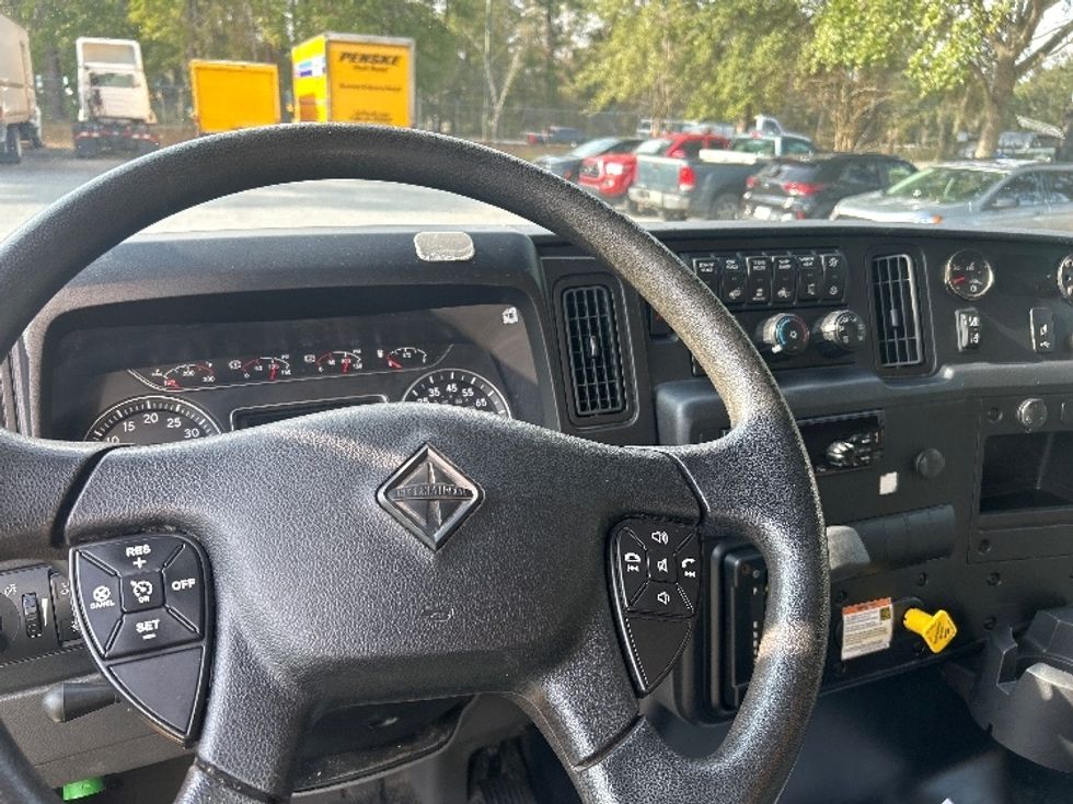 Medium Duty Box Truck-Light and Medium Duty Trucks-International-2021-MV607-Tallahassee-FL-211,050\n\t\tmiles-$ 40,750 - Image 17
