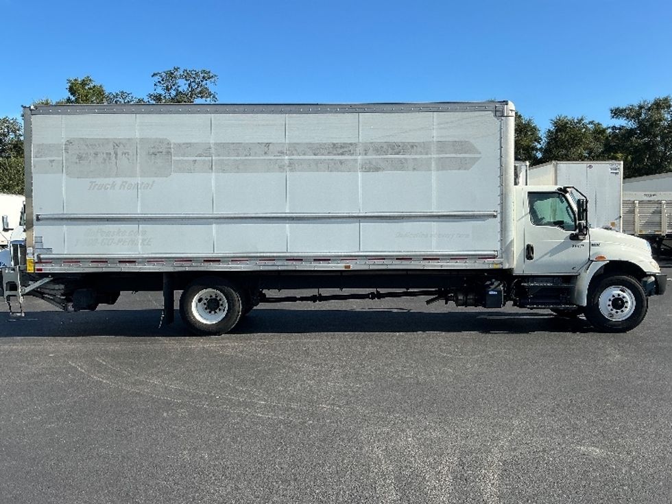 Medium Duty Box Truck-Light and Medium Duty Trucks-International-2021-MV607-Tampa-FL-103,643\n\t\tmiles-$ 67,000 - Image 15