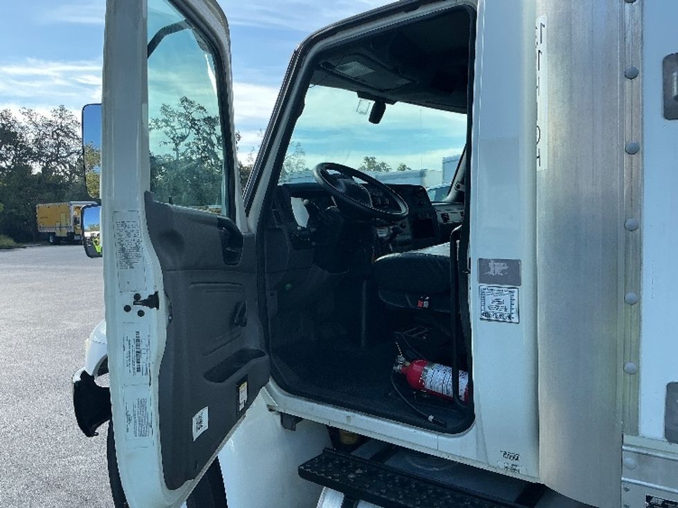 Medium Duty Box Truck-Light and Medium Duty Trucks-International-2021-MV607-Tampa-FL-103,643\n\t\tmiles-$ 67,000 - Image 16