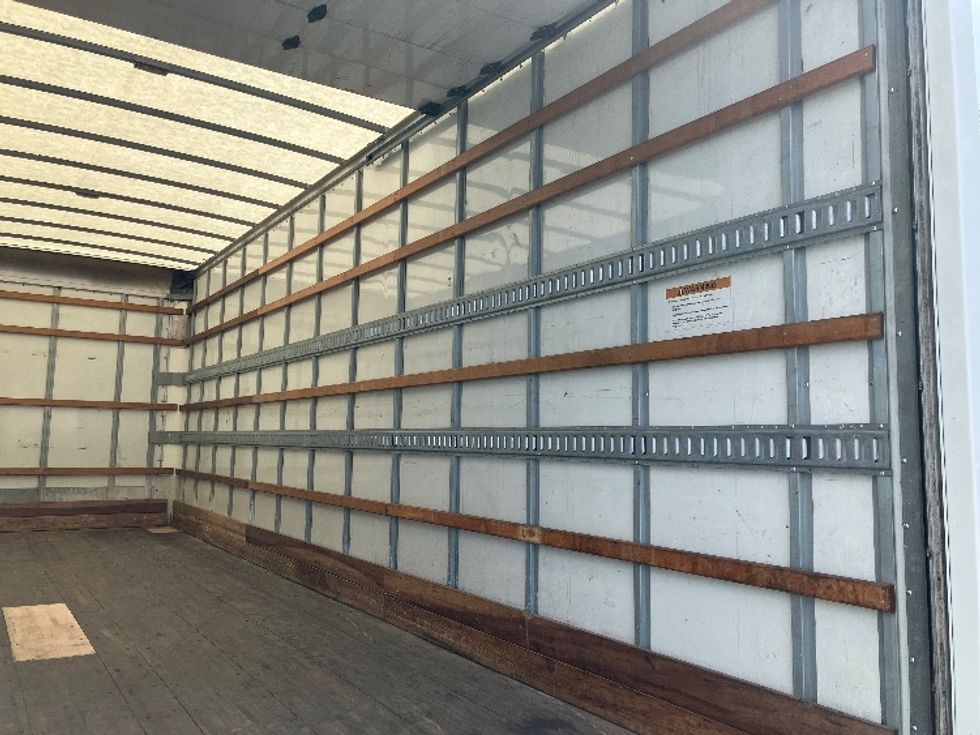 Medium Duty Box Truck-Light and Medium Duty Trucks-International-2021-MV607-Tampa-FL-174,001\n\t\tmiles-$ 59,250 - Image 12